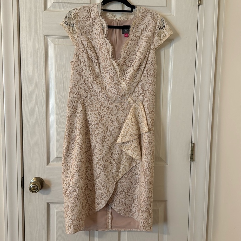 Vince Camuto Cream Sheath Dress with Flutter Cap Sleeves Size 14